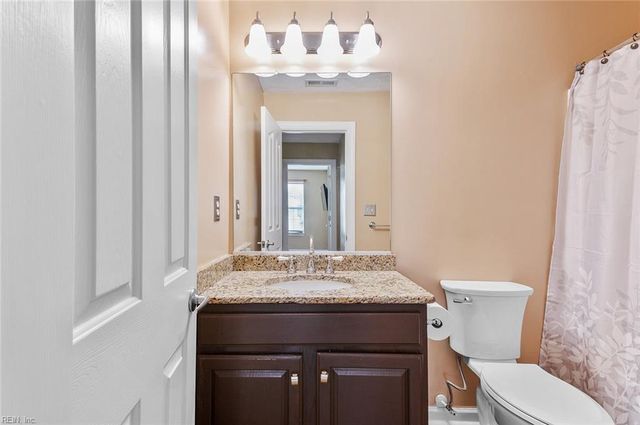 1817 Dock Harbour Drive DR, Chesapeake, VA 23321