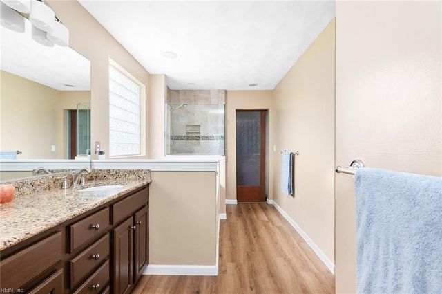 1817 Dock Harbour Drive DR, Chesapeake, VA 23321