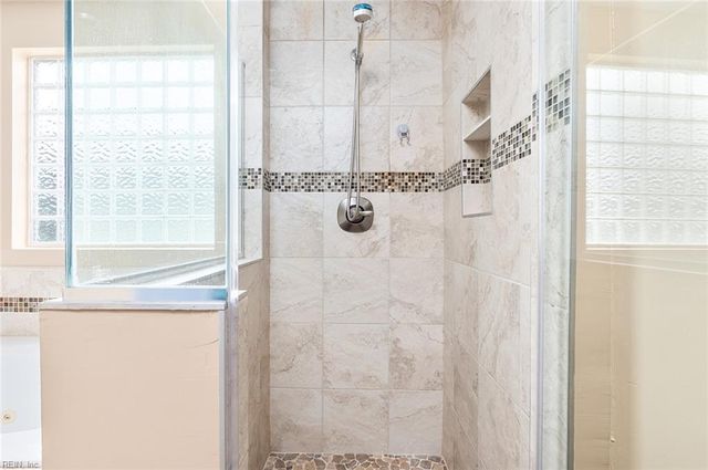 1817 Dock Harbour Drive DR, Chesapeake, VA 23321