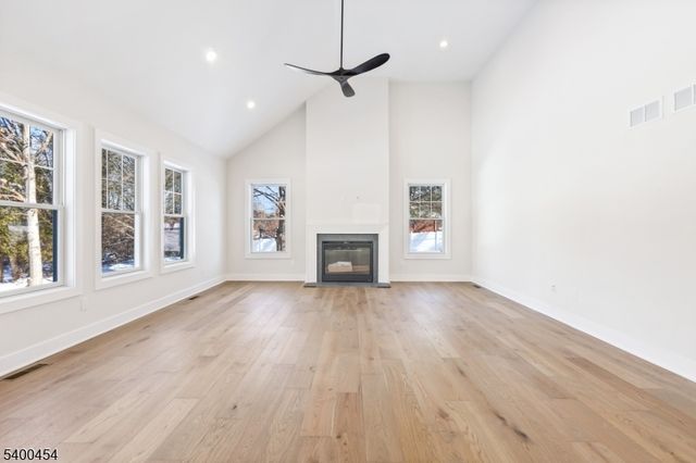 20 Furnace Rd, Chester Twp., NJ 07930