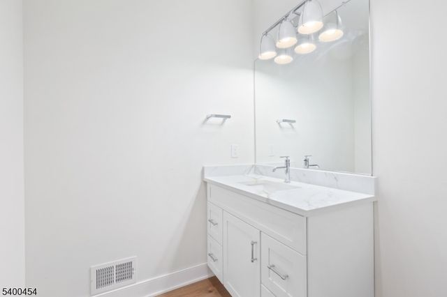 20 Furnace Rd, Chester Twp., NJ 07930