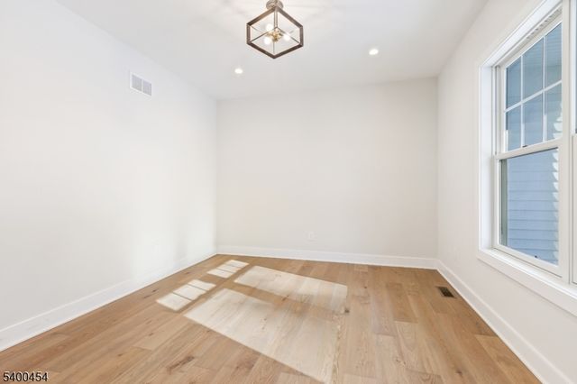 20 Furnace Rd, Chester Twp., NJ 07930