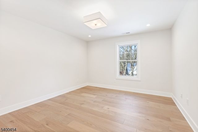 20 Furnace Rd, Chester Twp., NJ 07930