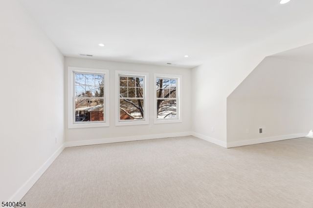 20 Furnace Rd, Chester Twp., NJ 07930