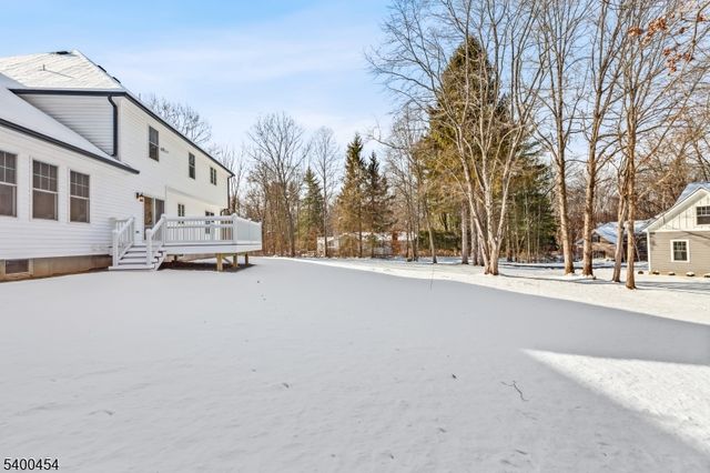 20 Furnace Rd, Chester Twp., NJ 07930