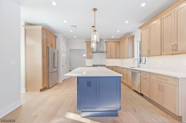 20 Furnace Rd, Chester Twp., NJ 07930