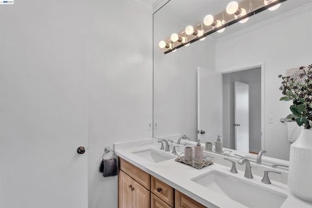 536 Shorebird Cir 5102, Redwood City, CA 94065