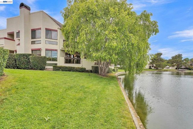 536 Shorebird Cir 5102, Redwood City, CA 94065