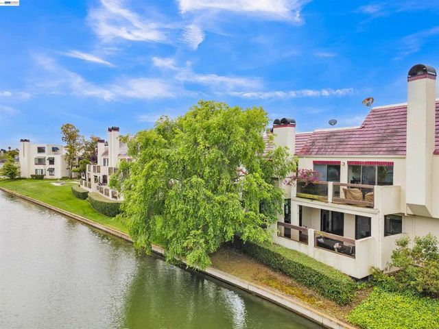 536 Shorebird Cir 5102, Redwood City, CA 94065