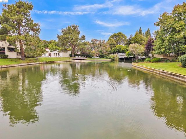 536 Shorebird Cir 5102, Redwood City, CA 94065