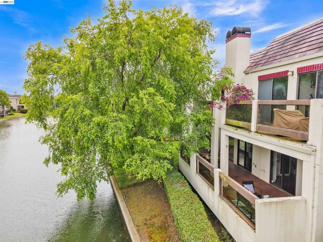 536 Shorebird Cir 5102, Redwood City, CA 94065
