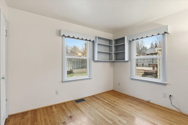 2609 S Lincoln St, Spokane, WA 99203