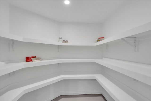 2609 S Lincoln St, Spokane, WA 99203