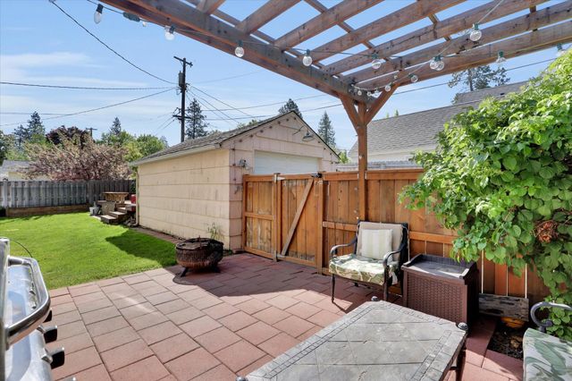 2609 S Lincoln St, Spokane, WA 99203