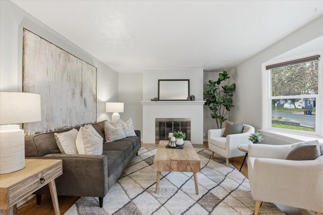 2609 S Lincoln St, Spokane, WA 99203