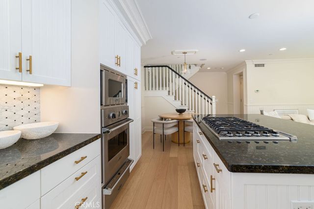 3731 4th Avenue, Corona Del Mar, CA 92625