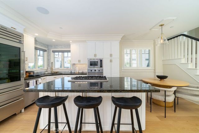 3731 4th Avenue, Corona Del Mar, CA 92625