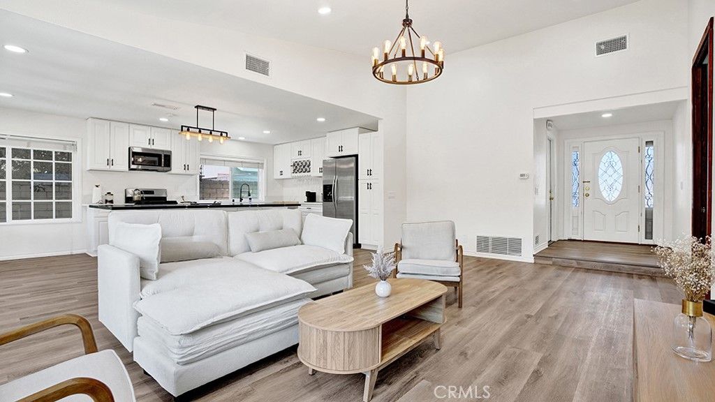 Image 11 of property listing at 3004 N Rippling Creek, Orange, CA 92865