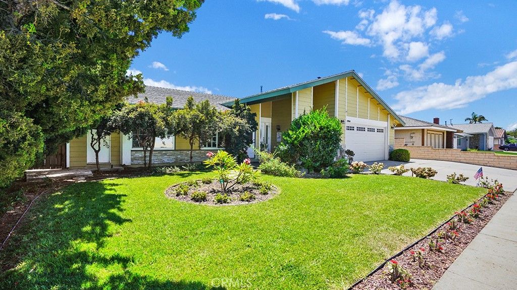 Image 2 of property listing at 3004 N Rippling Creek, Orange, CA 92865