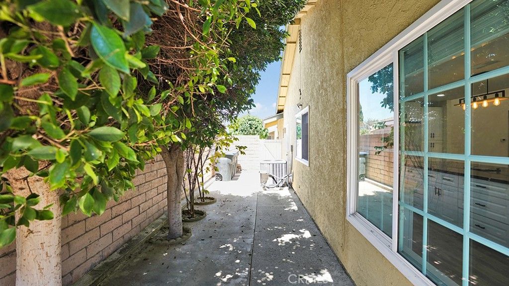 Image 32 of property listing at 3004 N Rippling Creek, Orange, CA 92865