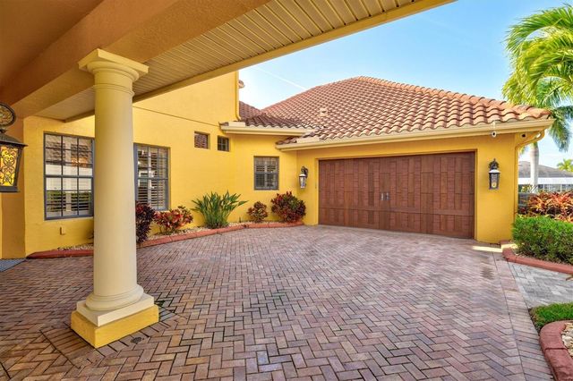 540 FORE DRIVE, Bradenton, FL 34208