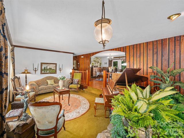 1617 California Creek Road, Mars Hill, NC 28754