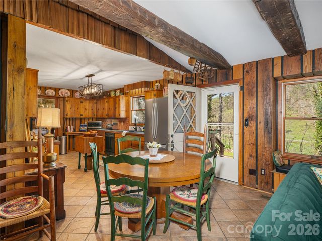 1617 California Creek Road, Mars Hill, NC 28754