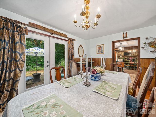 1617 California Creek Road, Mars Hill, NC 28754