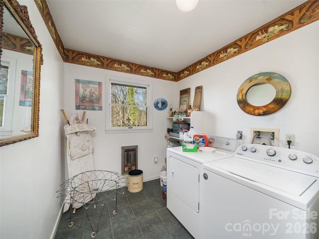1617 California Creek Road, Mars Hill, NC 28754