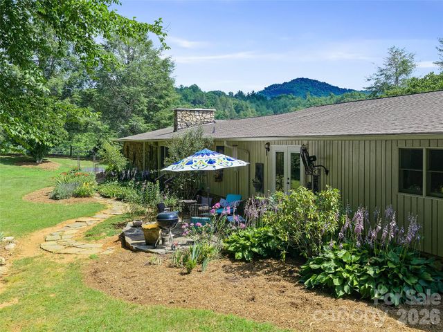 1617 California Creek Road, Mars Hill, NC 28754