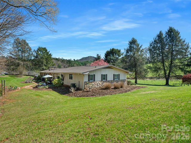 1617 California Creek Road, Mars Hill, NC 28754