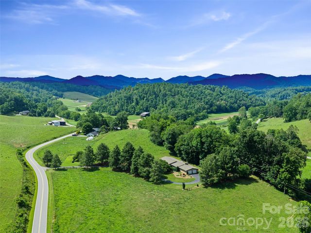 1617 California Creek Road, Mars Hill, NC 28754