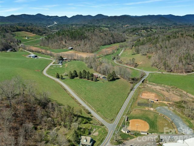 1617 California Creek Road, Mars Hill, NC 28754