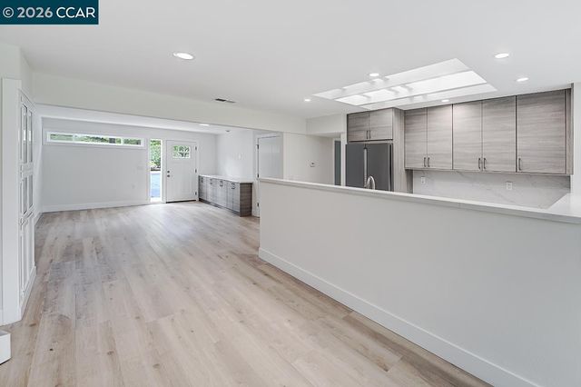 2324 Tice Creek Dr 3, Walnut Creek, CA 94595