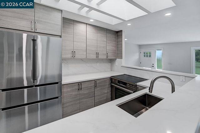 2324 Tice Creek Dr 3, Walnut Creek, CA 94595