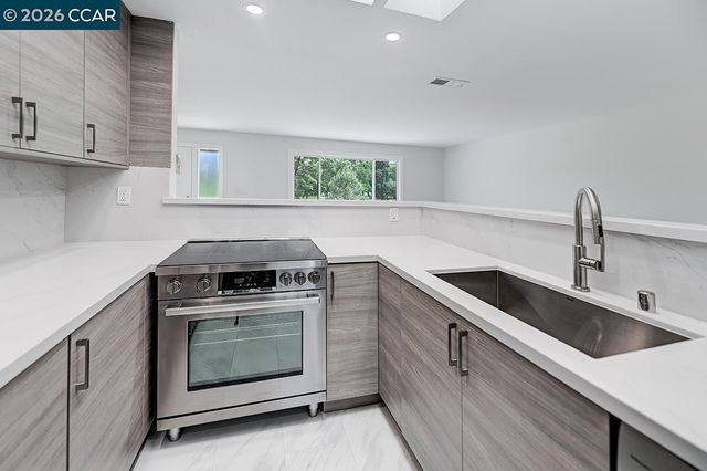 2324 Tice Creek Dr 3, Walnut Creek, CA 94595