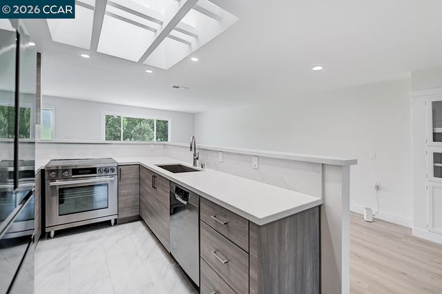 2324 Tice Creek Dr 3, Walnut Creek, CA 94595