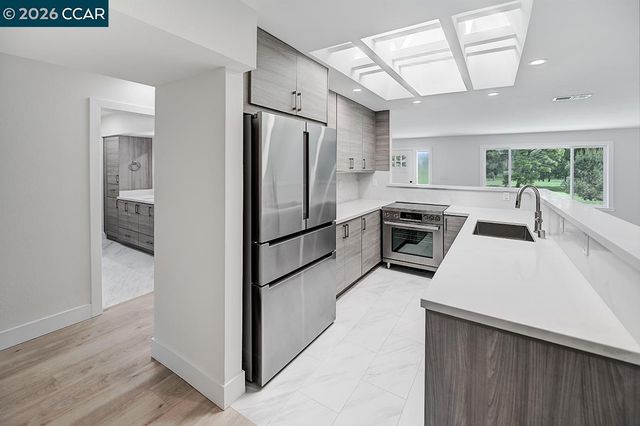 2324 Tice Creek Dr 3, Walnut Creek, CA 94595