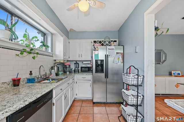 95 Park Avenue 14, Danbury, CT 06810