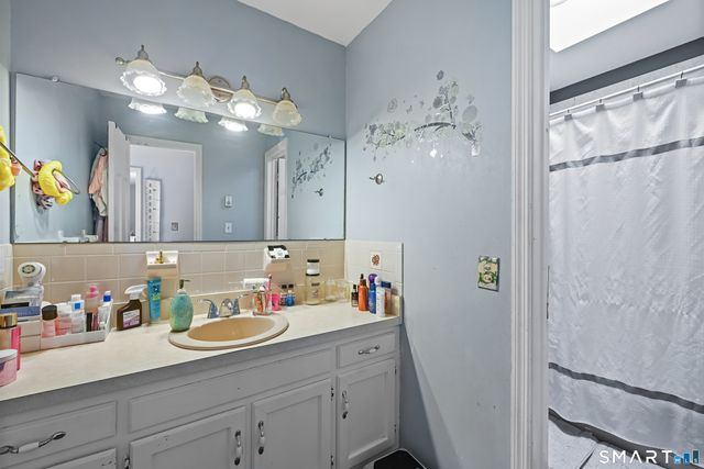 95 Park Avenue 14, Danbury, CT 06810