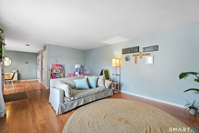 95 Park Avenue 14, Danbury, CT 06810