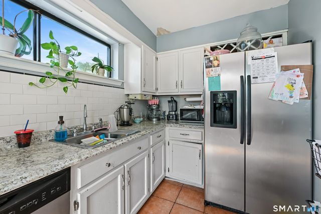 95 Park Avenue 14, Danbury, CT 06810
