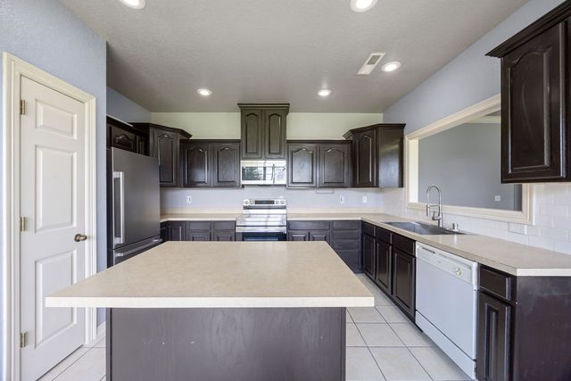 725 S Primrose Road, Lowell, AR 72745