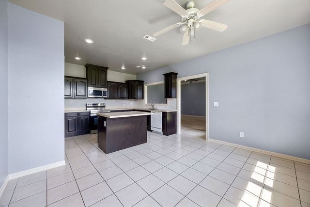 725 S Primrose Road, Lowell, AR 72745
