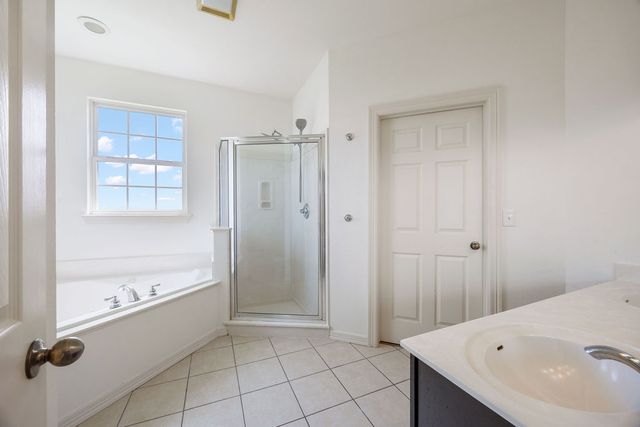 725 S Primrose Road, Lowell, AR 72745