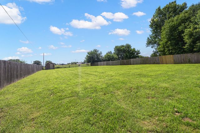 725 S Primrose Road, Lowell, AR 72745