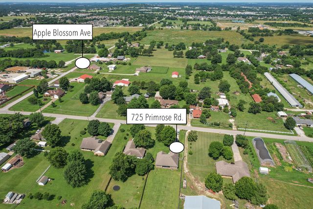 725 S Primrose Road, Lowell, AR 72745