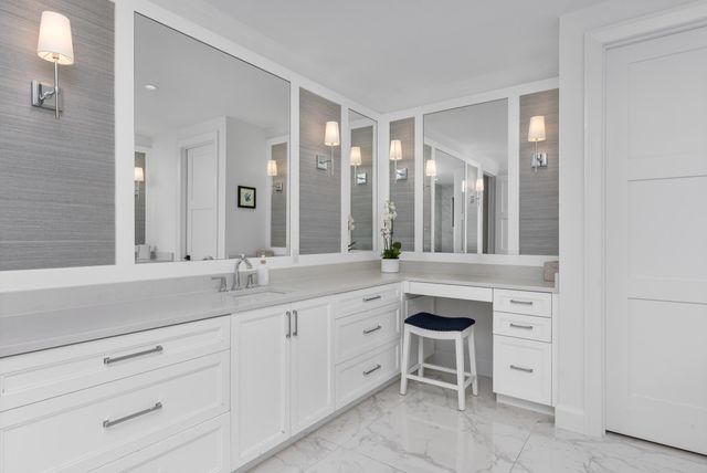 2400 NE 27th Avenue, Fort Lauderdale, FL 33305