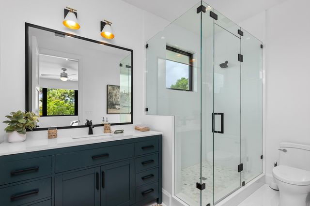 2400 NE 27th Avenue, Fort Lauderdale, FL 33305