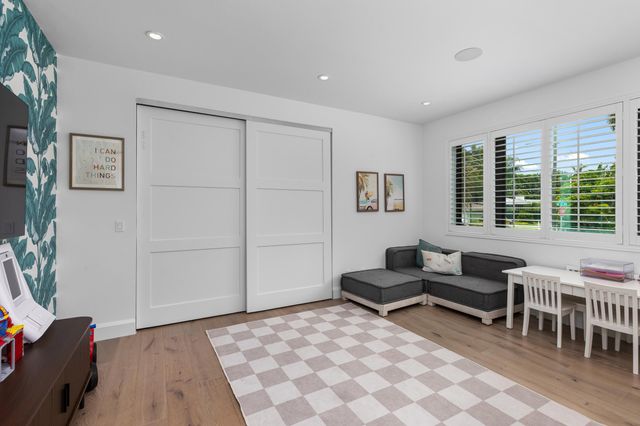 2400 NE 27th Avenue, Fort Lauderdale, FL 33305